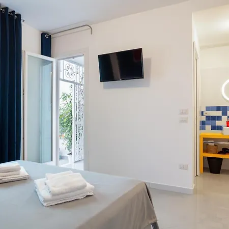 Nesea Bed & Breakfast 4*